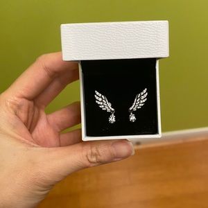 NWOT Pandora Angel wings earrings